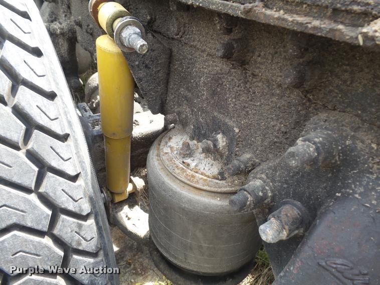 image for item K7523 2000 Sterling A9500 semi truck