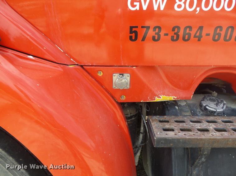 image for item K7523 2000 Sterling A9500 semi truck