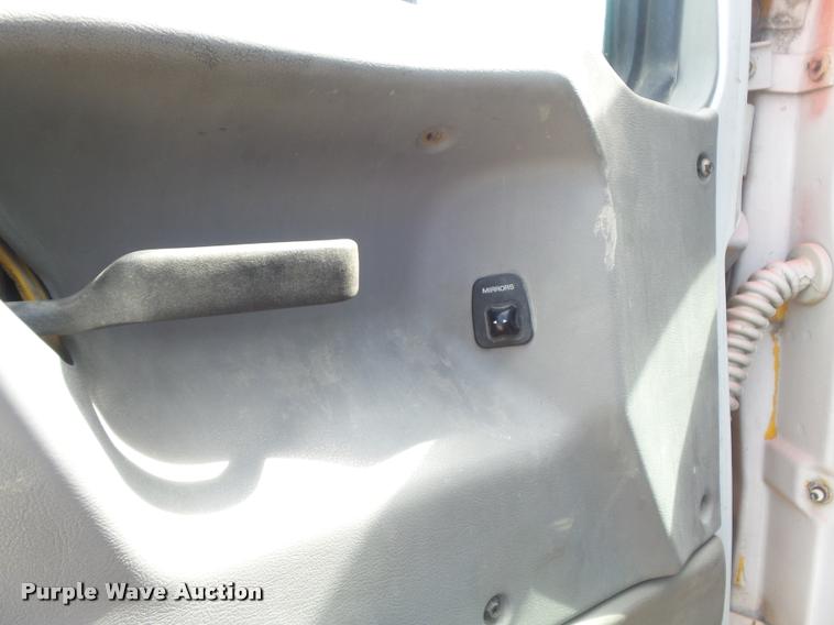 image for item K7523 2000 Sterling A9500 semi truck