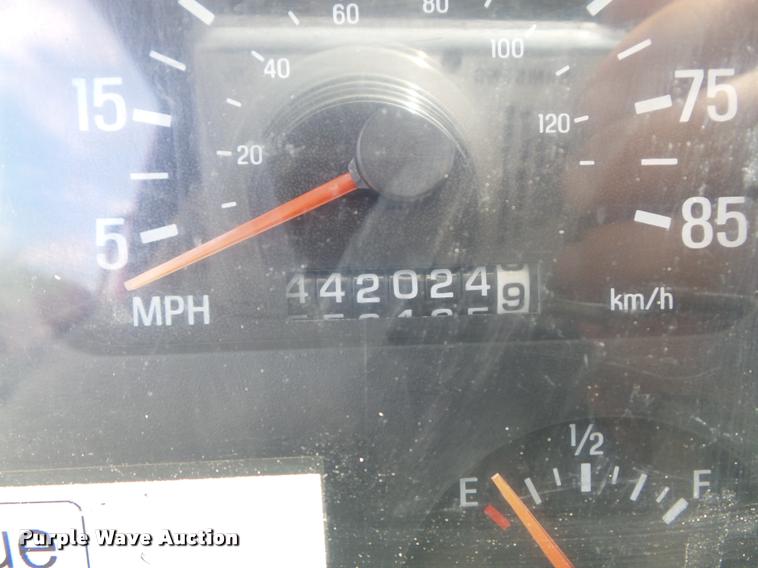 image for item K7523 2000 Sterling A9500 semi truck