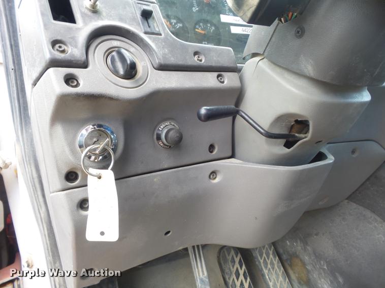 image for item K7523 2000 Sterling A9500 semi truck