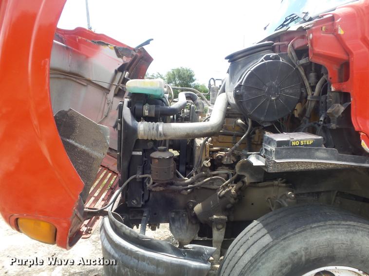 image for item K7523 2000 Sterling A9500 semi truck