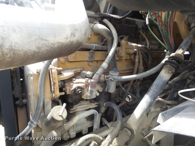 image for item K7523 2000 Sterling A9500 semi truck