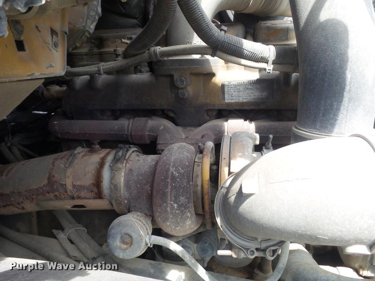 image for item K7523 2000 Sterling A9500 semi truck