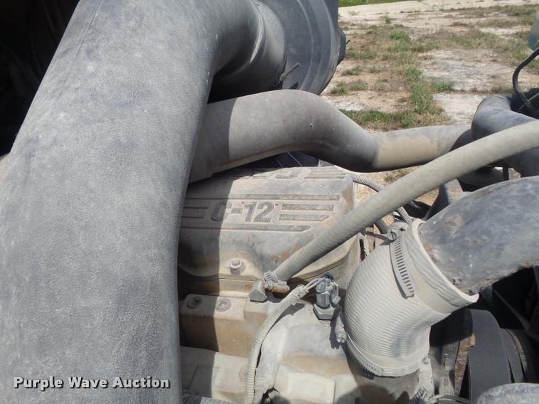 image for item K7523 2000 Sterling A9500 semi truck