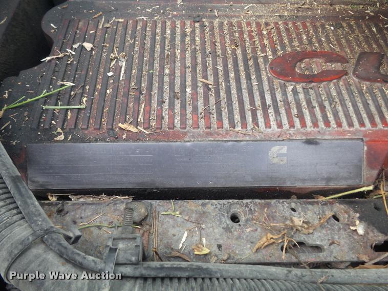 image for item K7524 2004 International 9400i semi truck