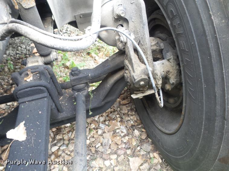 image for item K7524 2004 International 9400i semi truck