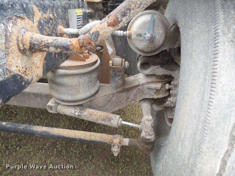 image for item K7525 2005 Mack CH613 semi truck