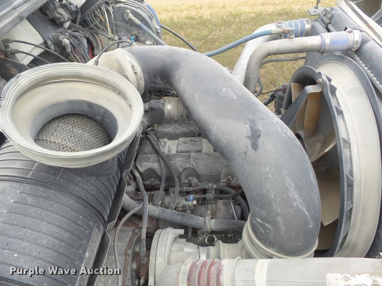 image for item K7525 2005 Mack CH613 semi truck