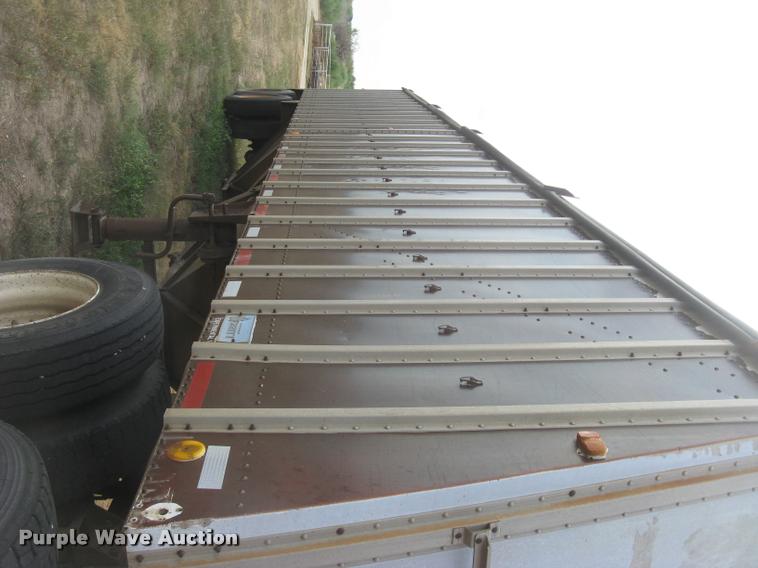 image for item L2303 1981 Merritt GS-420-10 double hopper grain trailer