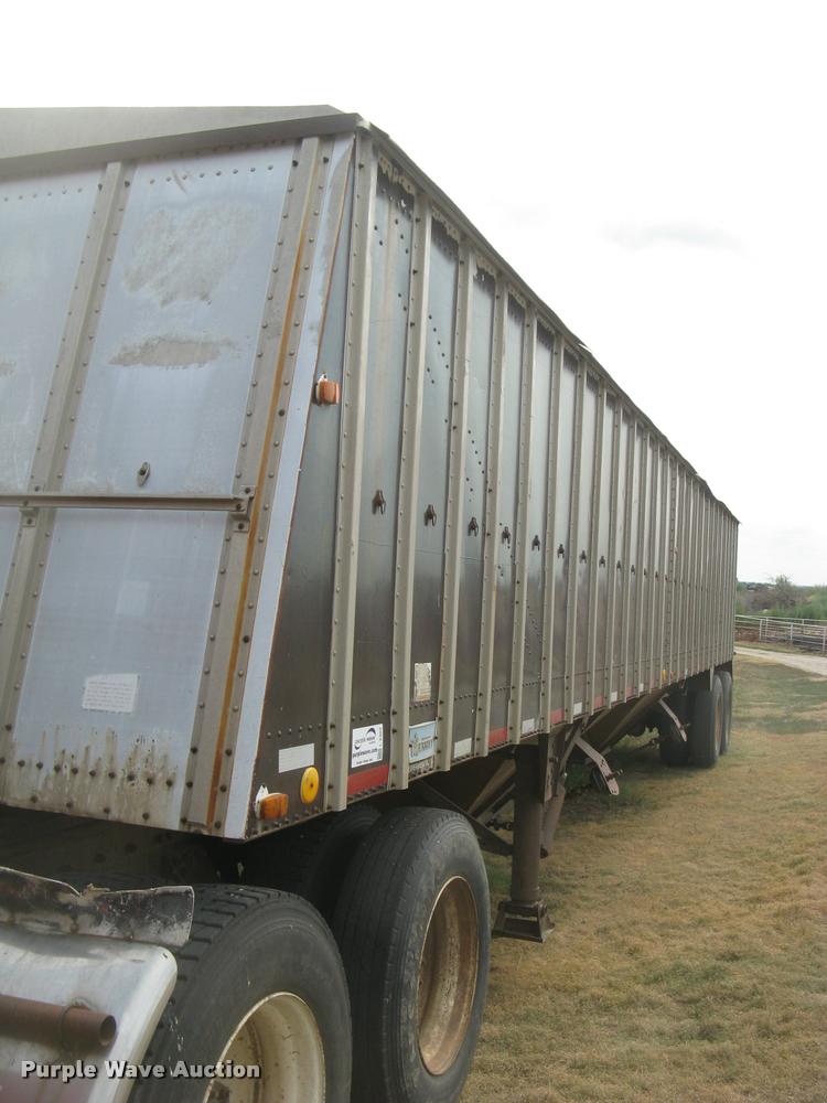 image for item L2303 1981 Merritt GS-420-10 double hopper grain trailer