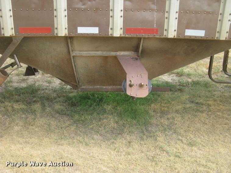 image for item L2303 1981 Merritt GS-420-10 double hopper grain trailer