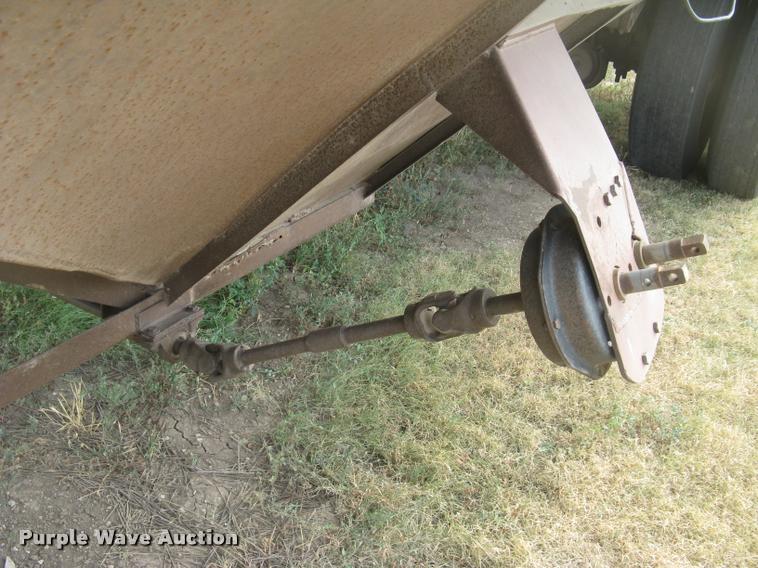 image for item L2303 1981 Merritt GS-420-10 double hopper grain trailer