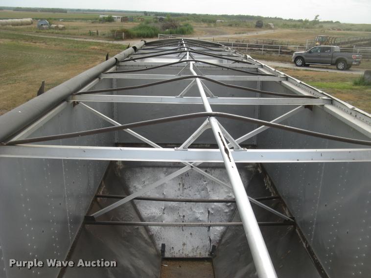 image for item L2303 1981 Merritt GS-420-10 double hopper grain trailer