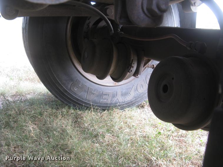 image for item L2303 1981 Merritt GS-420-10 double hopper grain trailer