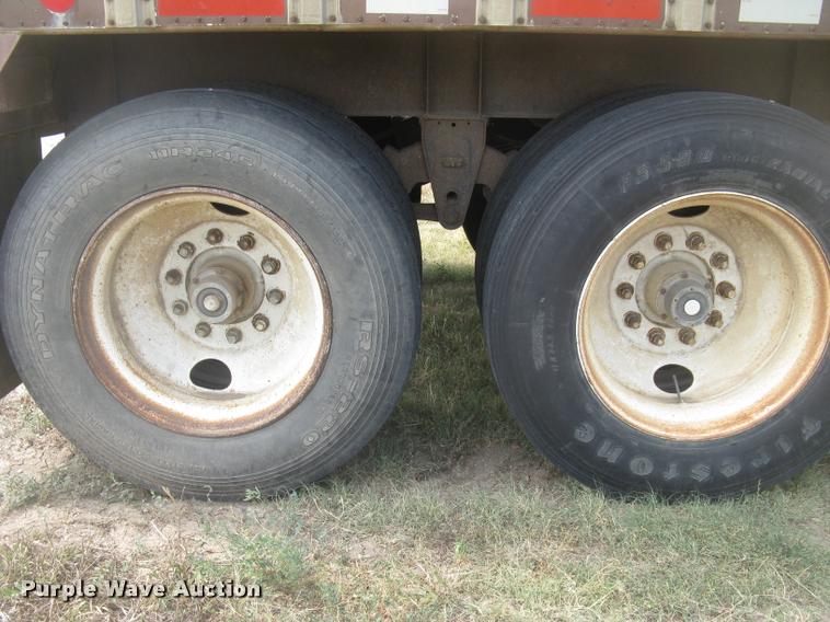 image for item L2303 1981 Merritt GS-420-10 double hopper grain trailer