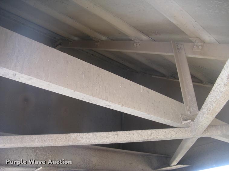 image for item L2303 1981 Merritt GS-420-10 double hopper grain trailer