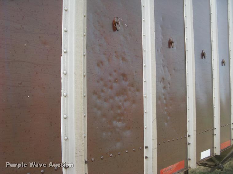 image for item L2303 1981 Merritt GS-420-10 double hopper grain trailer