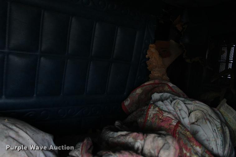 image for item L3204 1979 Peterbilt semi truck