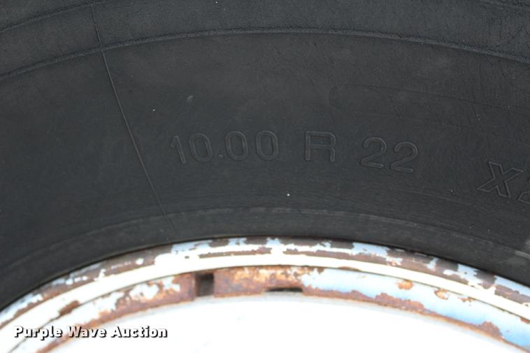 image for item L3204 1979 Peterbilt semi truck