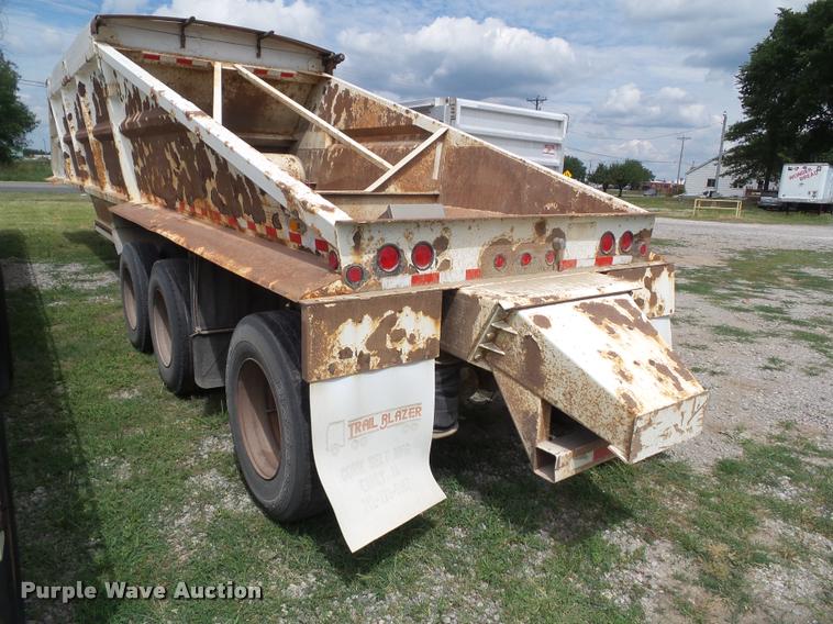 image for item L5623 2002 Trail Blazer S-4403 bottom dump trailer