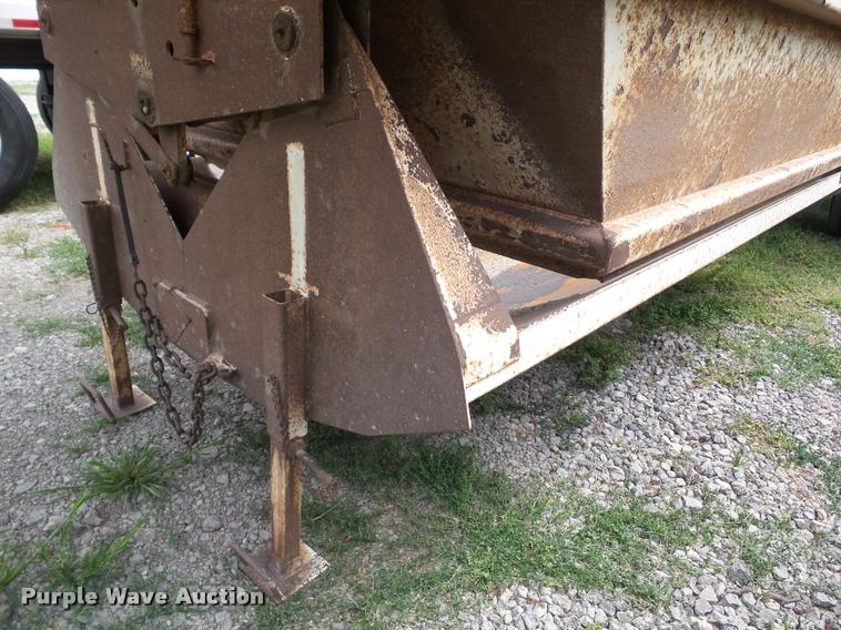 image for item L5623 2002 Trail Blazer S-4403 bottom dump trailer