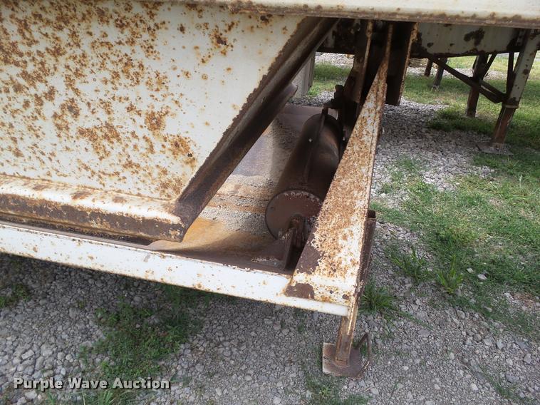 image for item L5623 2002 Trail Blazer S-4403 bottom dump trailer