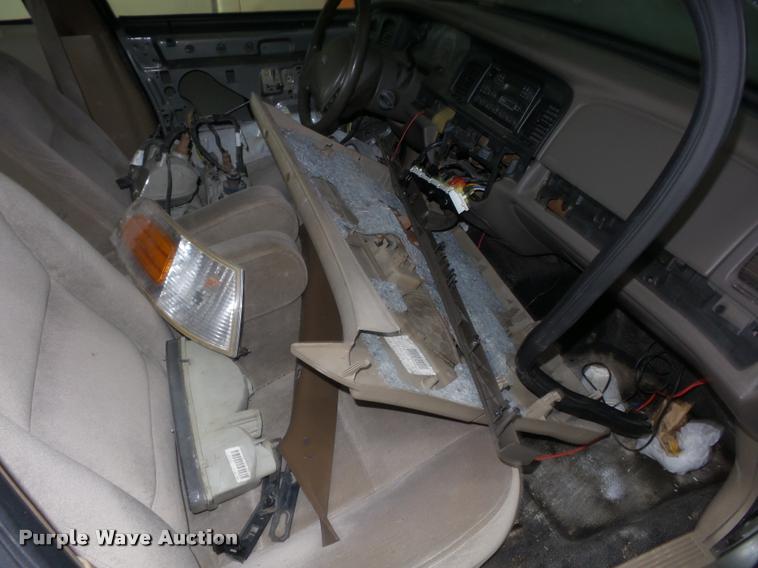 image for item BI9599 2003 Ford Crown Victoria Police Interceptor