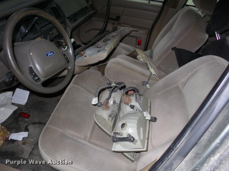image for item BI9599 2003 Ford Crown Victoria Police Interceptor