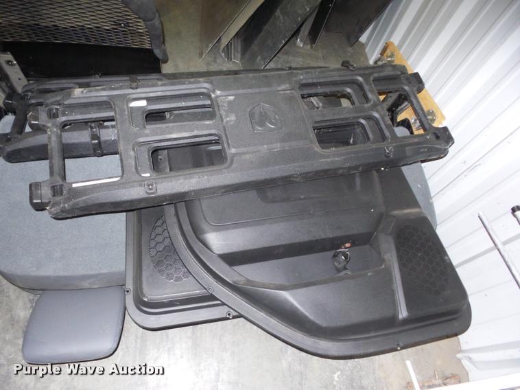 image for item BI9600 Automotive accessories