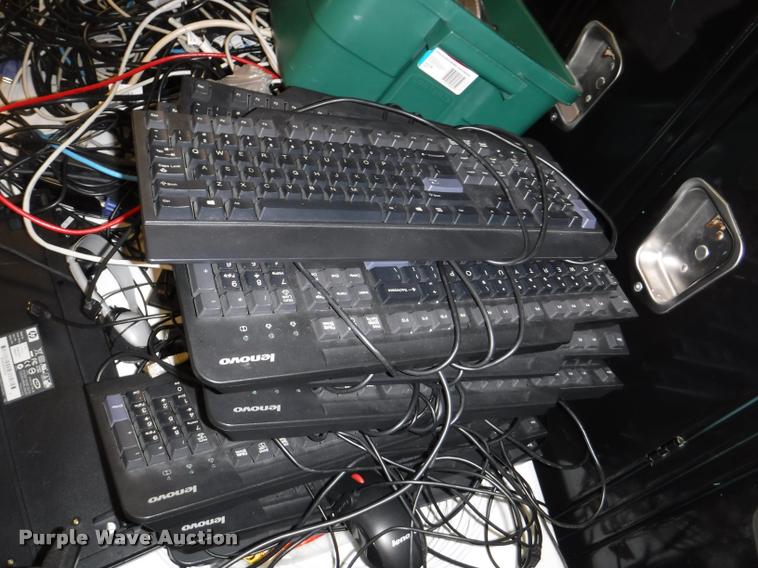 image for item BY9845 (36) Lenovo ThinkCenter CPUs