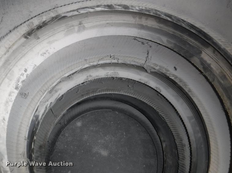 image for item BY9891 (6) Goodyear 8R19.5 tires