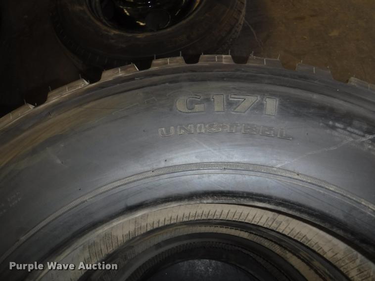 image for item BY9891 (6) Goodyear 8R19.5 tires