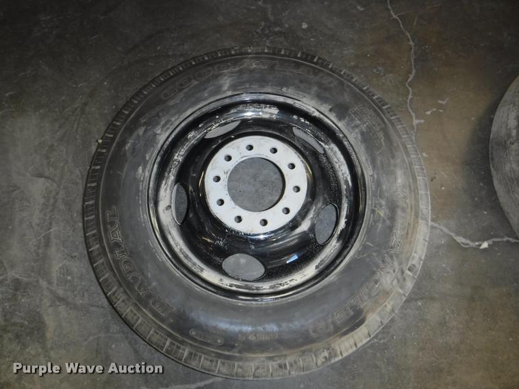 image for item BY9891 (6) Goodyear 8R19.5 tires