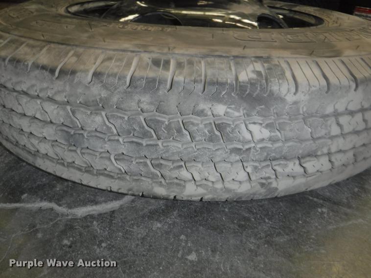 image for item BY9891 (6) Goodyear 8R19.5 tires