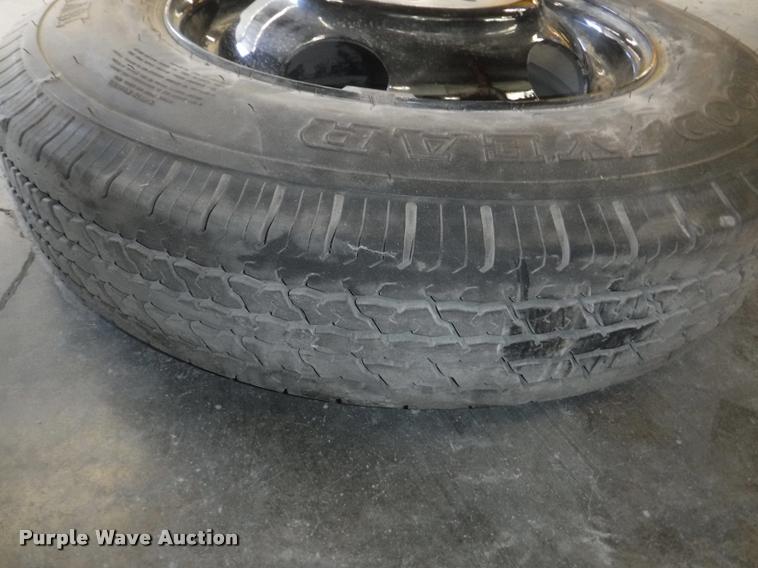 image for item BY9891 (6) Goodyear 8R19.5 tires