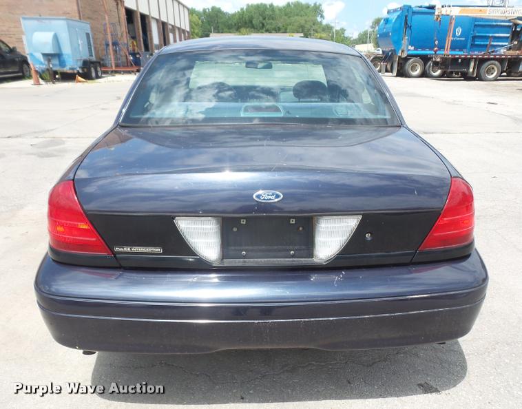 image for item DA1639 2001 Ford Crown Victoria Police Interceptor