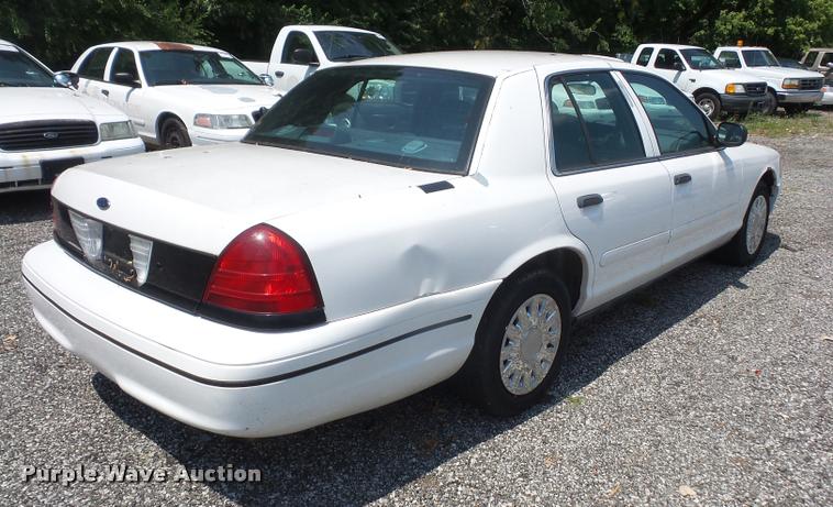 image for item DA1668 2000 Ford Crown Victoria Police Interceptor