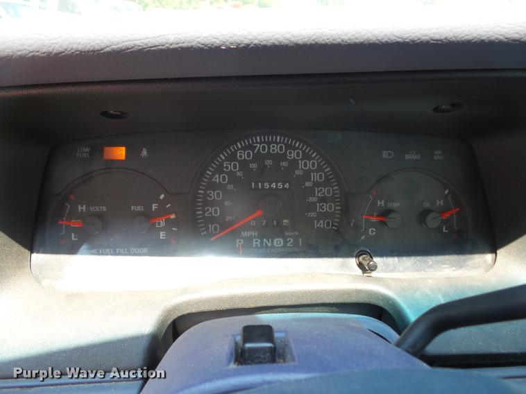 image for item DA1668 2000 Ford Crown Victoria Police Interceptor