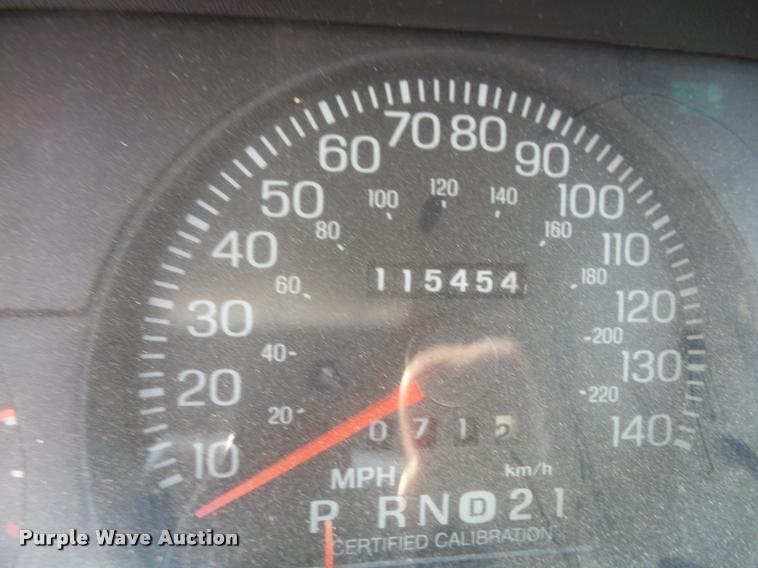 image for item DA1668 2000 Ford Crown Victoria Police Interceptor