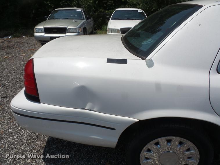 image for item DA1668 2000 Ford Crown Victoria Police Interceptor