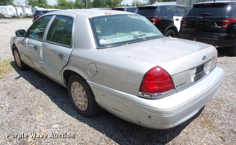image for item DA1669 2005 Ford Crown Victoria Police Interceptor