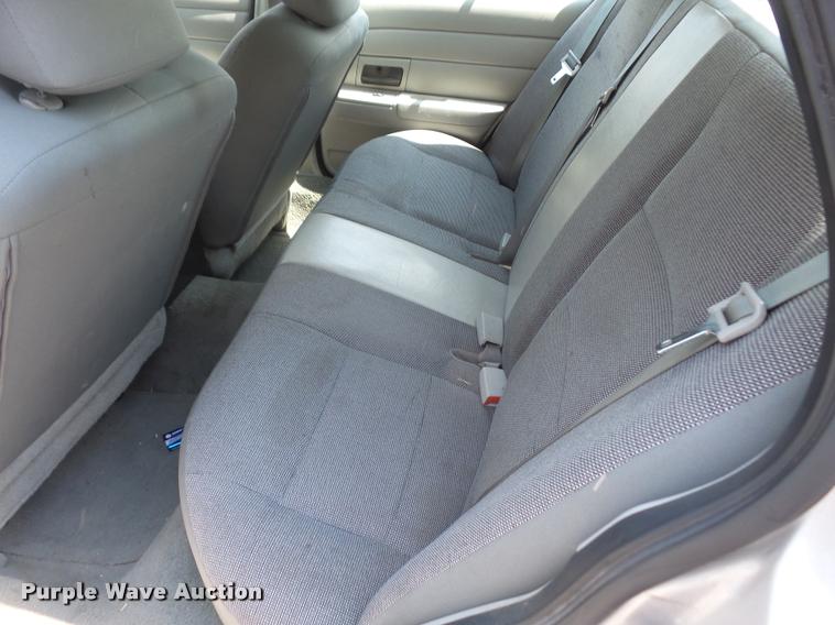 image for item DA1669 2005 Ford Crown Victoria Police Interceptor