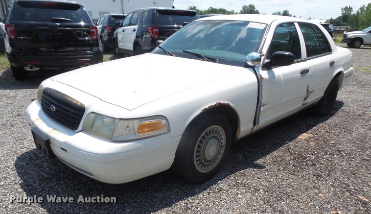 image for item DA1670 2000 Ford Crown Victoria Police Interceptor