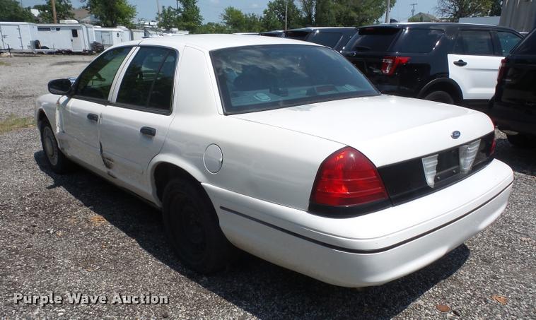 image for item DA1670 2000 Ford Crown Victoria Police Interceptor