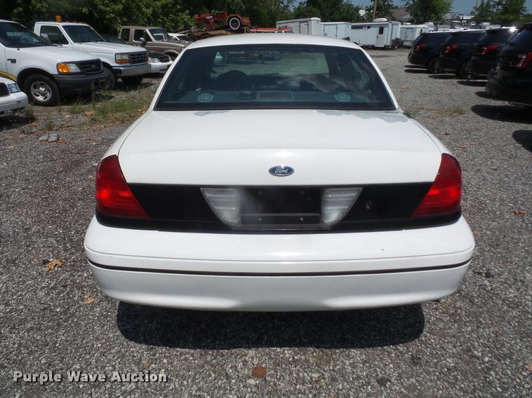 image for item DA1670 2000 Ford Crown Victoria Police Interceptor