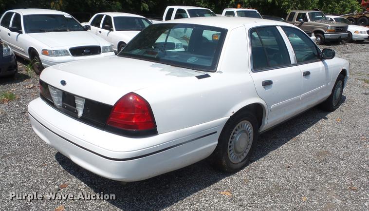 image for item DA1670 2000 Ford Crown Victoria Police Interceptor