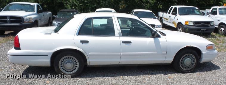 image for item DA1670 2000 Ford Crown Victoria Police Interceptor