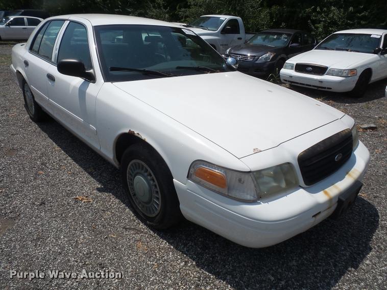 image for item DA1670 2000 Ford Crown Victoria Police Interceptor