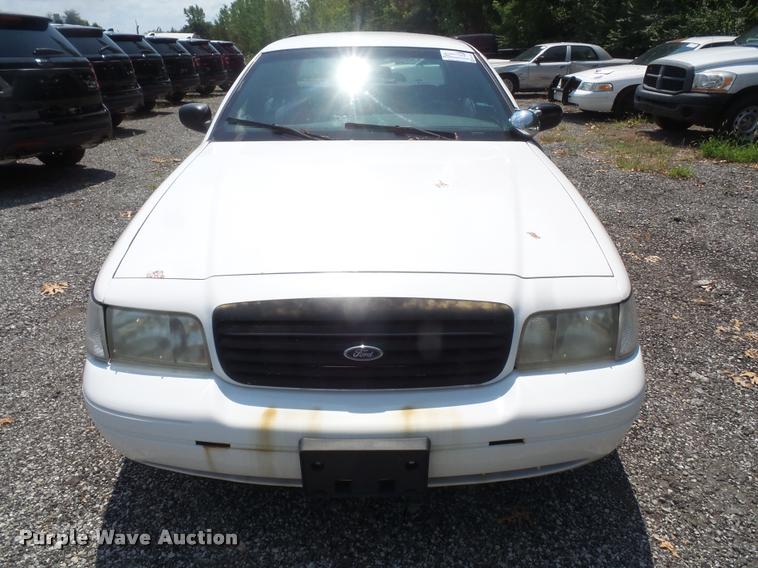 image for item DA1670 2000 Ford Crown Victoria Police Interceptor